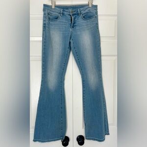 Vintage Size 28 Articles of Society skinny flair jeans.